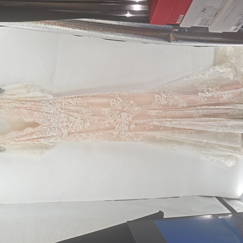 Marchesa Essence Blush Elegant Lace Wedding Gown - Picture 12 of 17